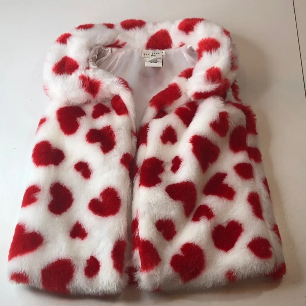 Max Studio Kids Faux Fur Vest with Red and White Hearts all over Little Girls XS